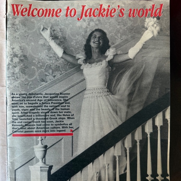 Ladies' Lot:  Two Jackie Kennedy Onassis Magazines and A Wedding Guide - Picture 4 of 13